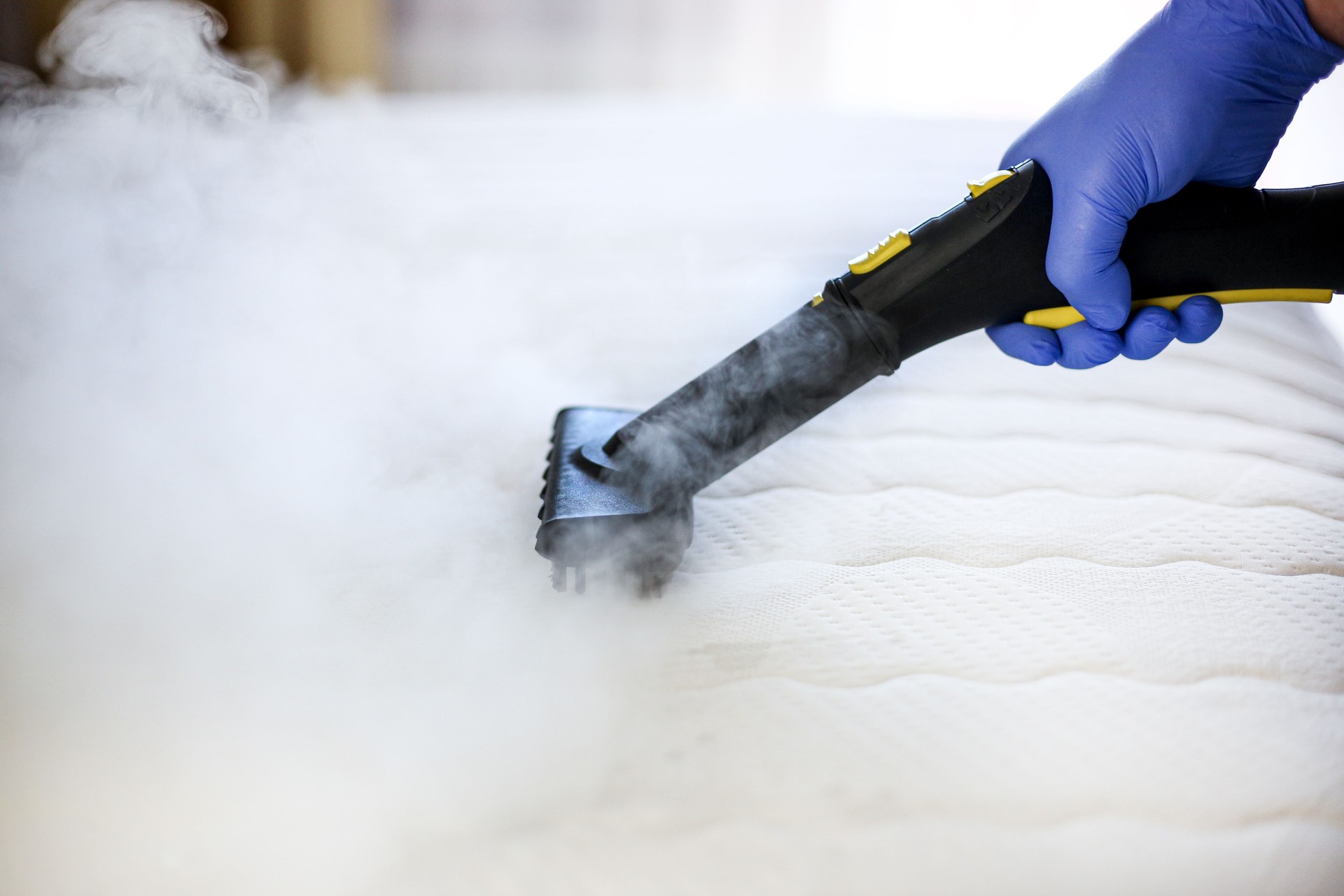 Désinfection de matelas par vapeur sans produits irritants