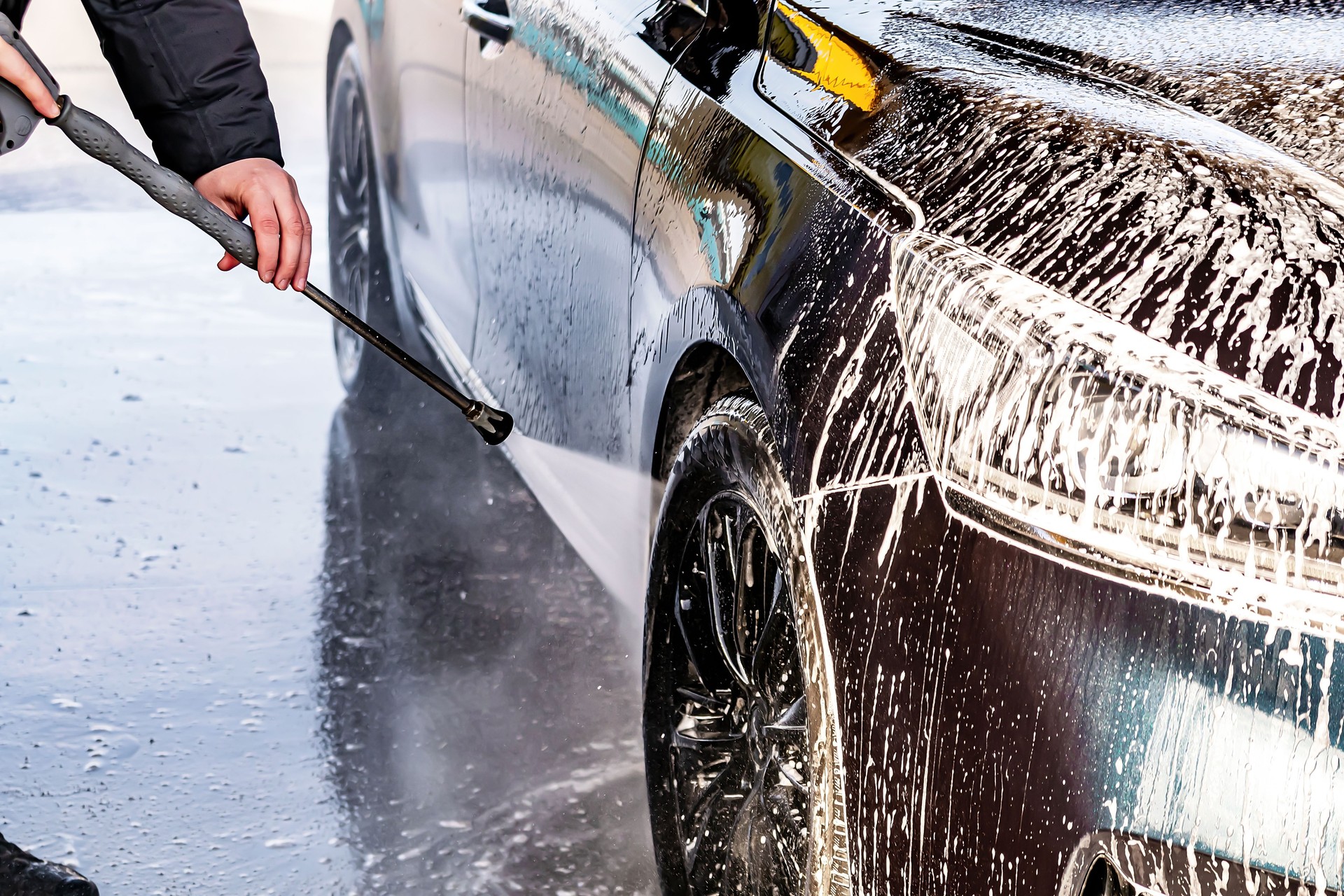 Nettoyage extérieur voiture à domicile en Essonne – Lavage haute pression carrosserie et jantes par Captain Cleaner